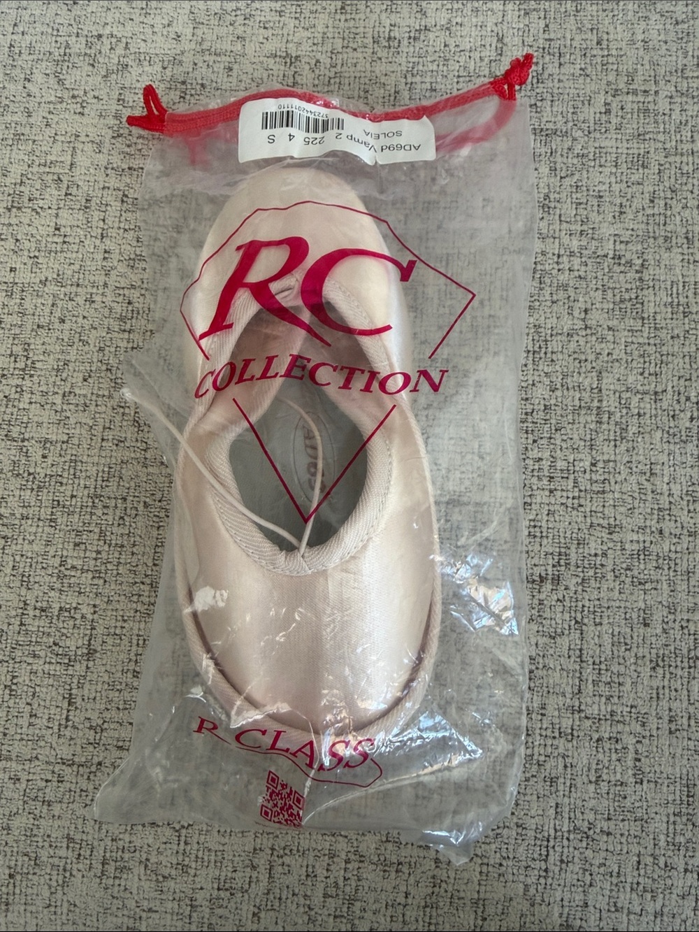 NEW R-Class Adaptive Collection A69 Pointe Shoes - Picture 2 of 9